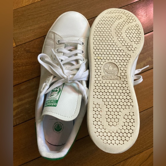 Adidas Stan Smith Vegan Pleather Unisex (M7/W9) - Picture 12 of 13